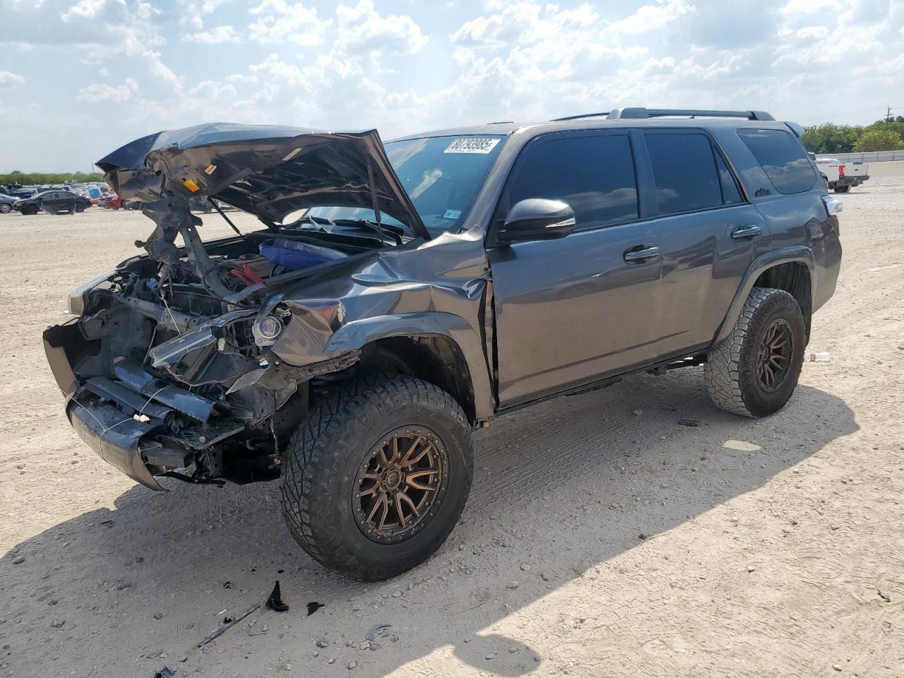 TOYOTA 4RUNNER SR5