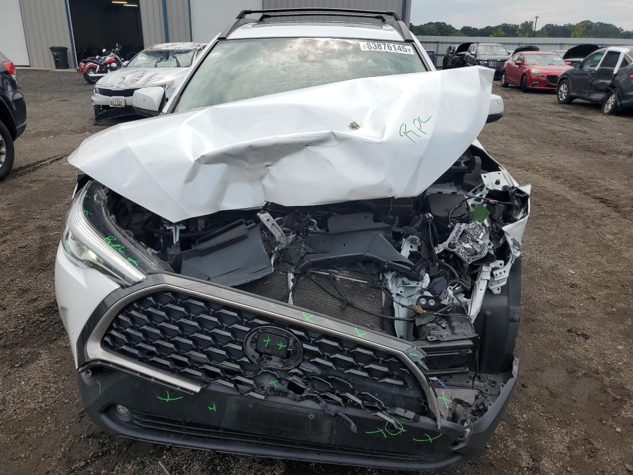 TOYOTA COROLLA CROSS XLE