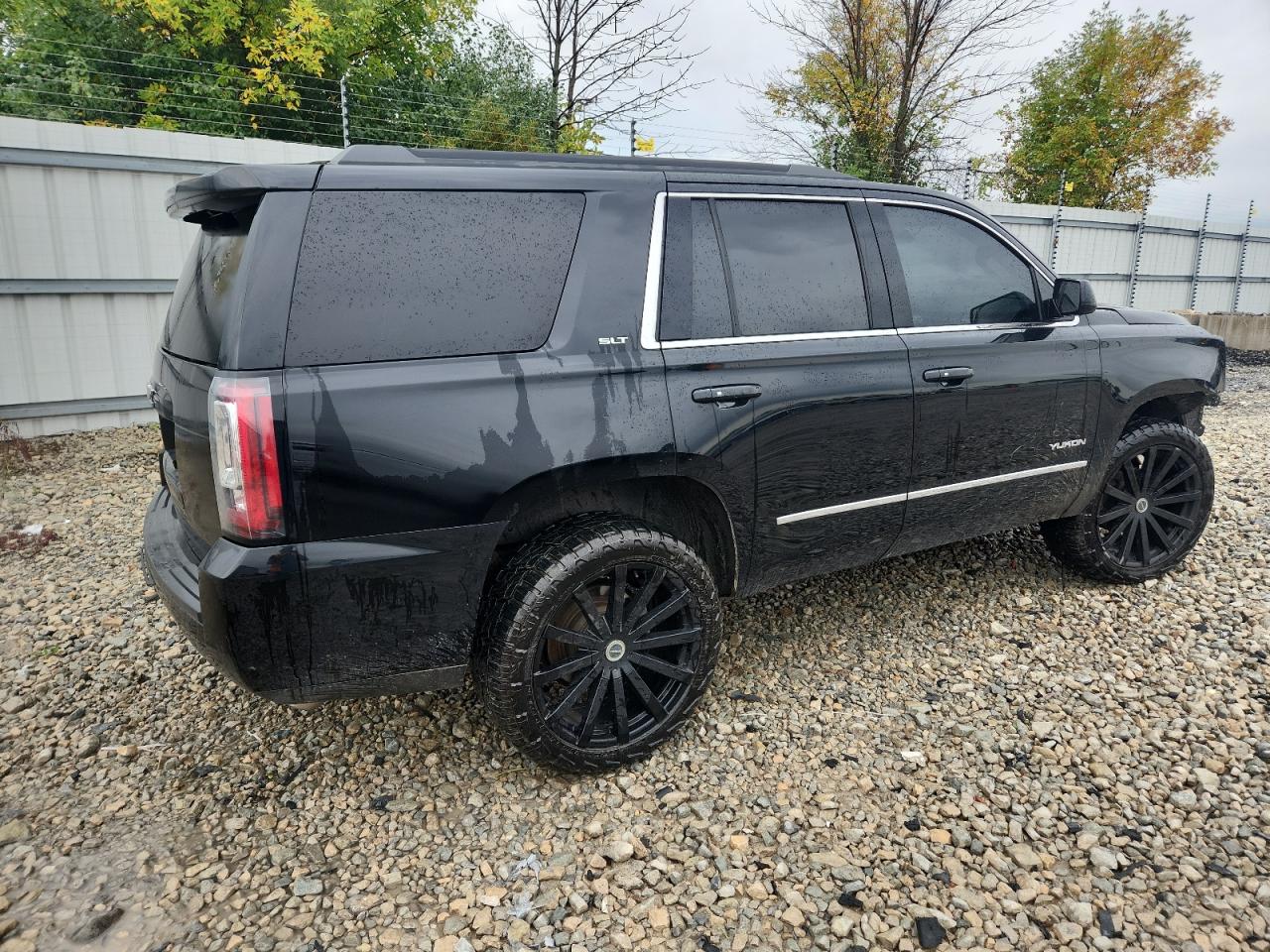GMC YUKON SLT