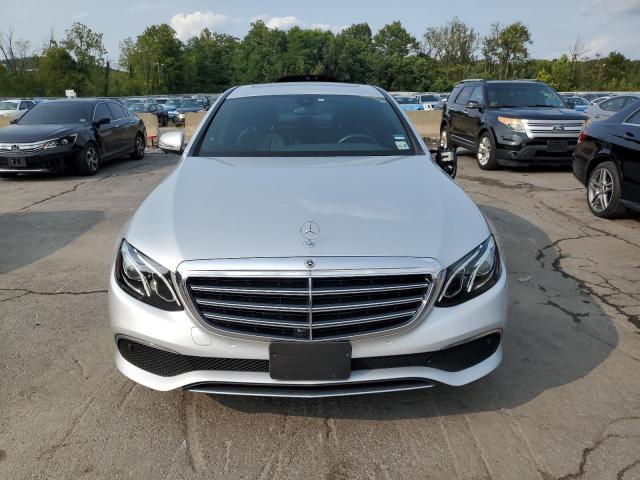 2019 MERCEDES-BENZ E 300 4MAT WDDZF4KB7KA568163