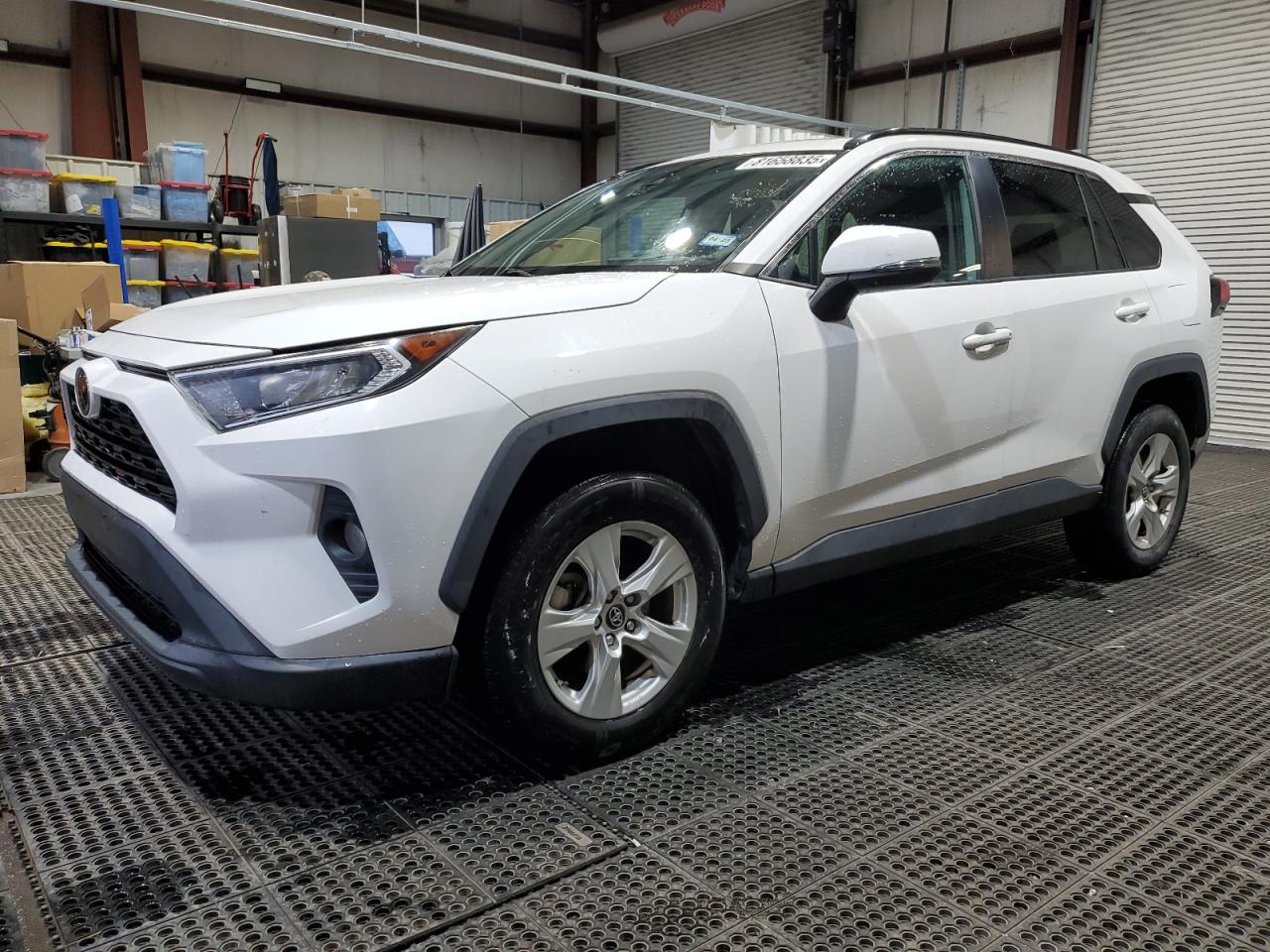 Lot #3277192946 2019 TOYOTA RAV4 XLE