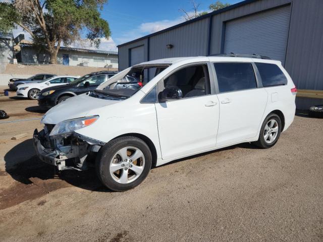 TOYOTA SIENNA LE