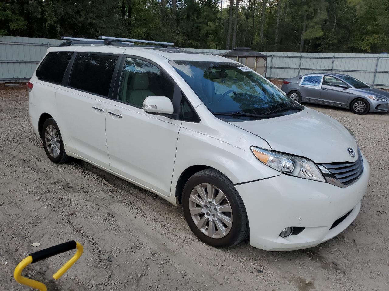 TOYOTA SIENNA XLE
