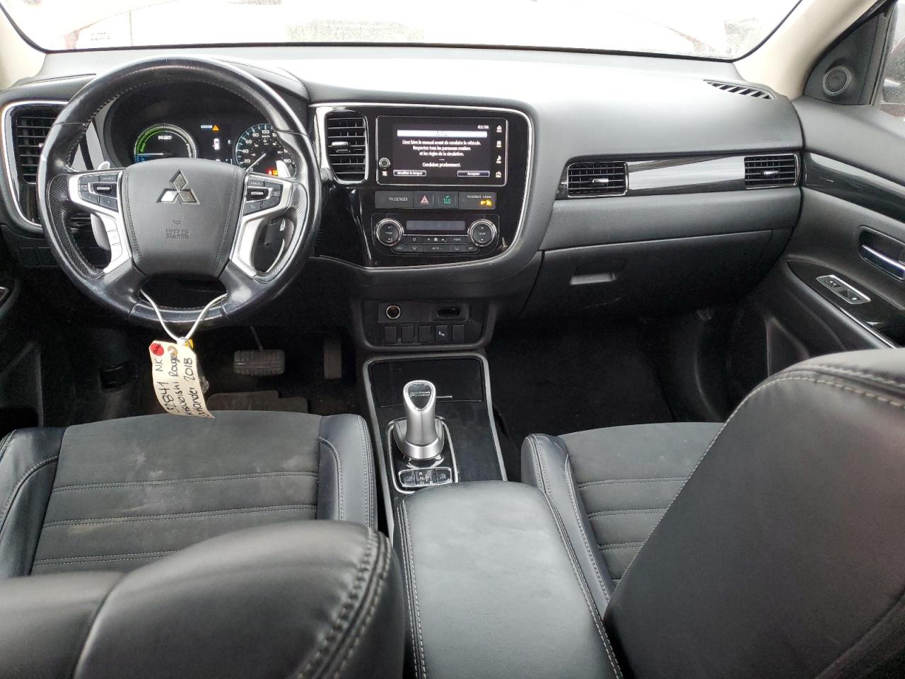 MITSUBISHI OUTLANDER SE