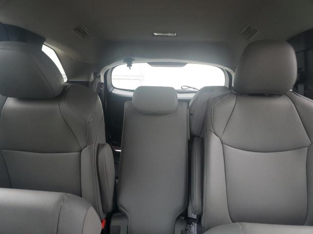 2025 TOYOTA SIENNA XLE 5TDYRKEC4SS255144
