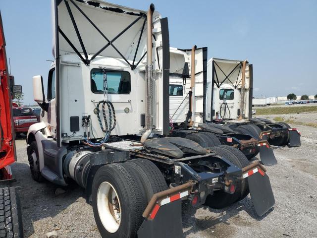PETERBILT TRACTOR 579 2019 white  diesel 1XPBA48X9KD622086 photo #4