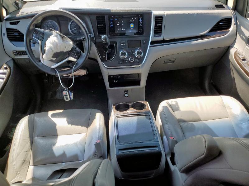 2017 TOYOTA SIENNA XLE - 5TDYZ3DC9HS776022