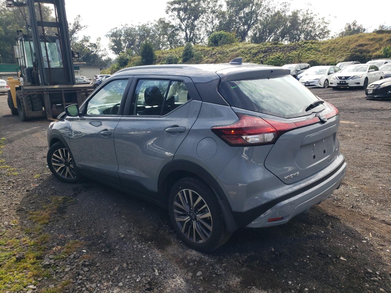 NISSAN KICKS SV