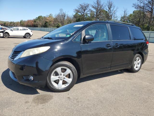 TOYOTA SIENNA LE