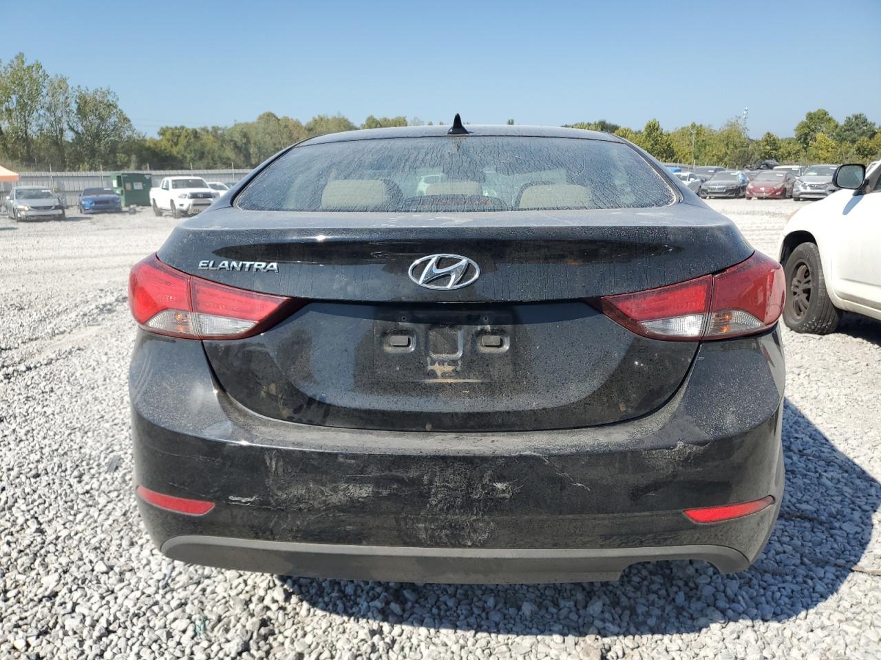HYUNDAI ELANTRA SE