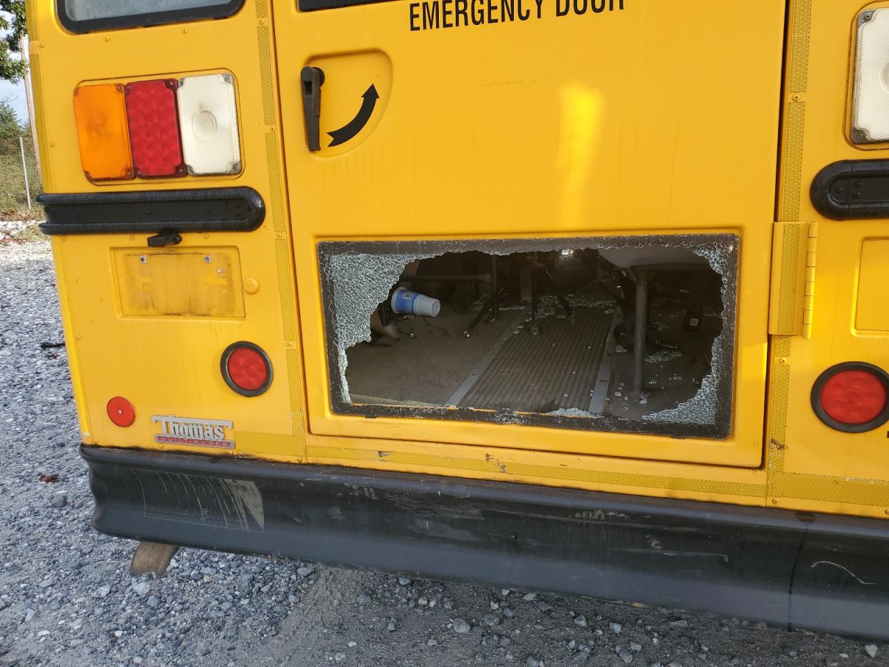 Lot #3273801363 2011 THOMAS SAF-T-LINER C2