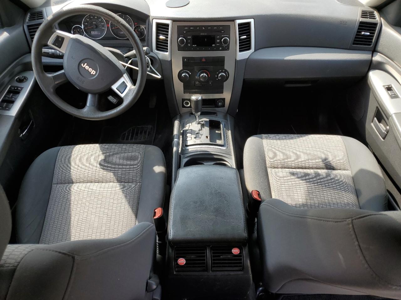 JEEP GRAND CHEROKEE LAREDO