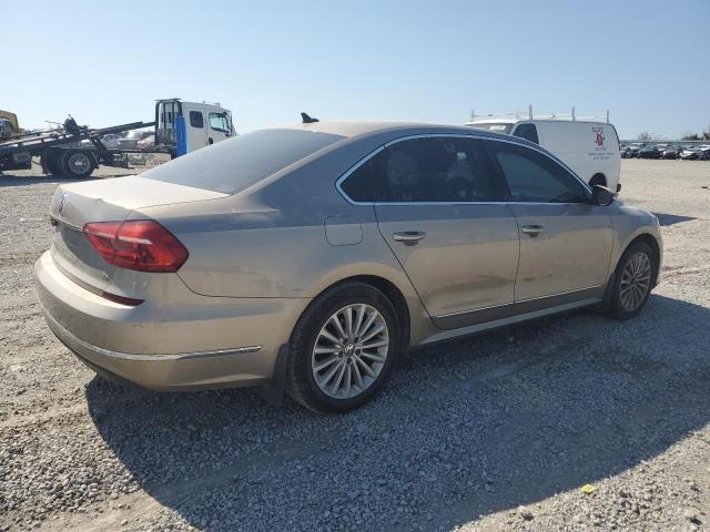 2016 VOLKSWAGEN PASSAT SE - 1VWBS7A37GC037170