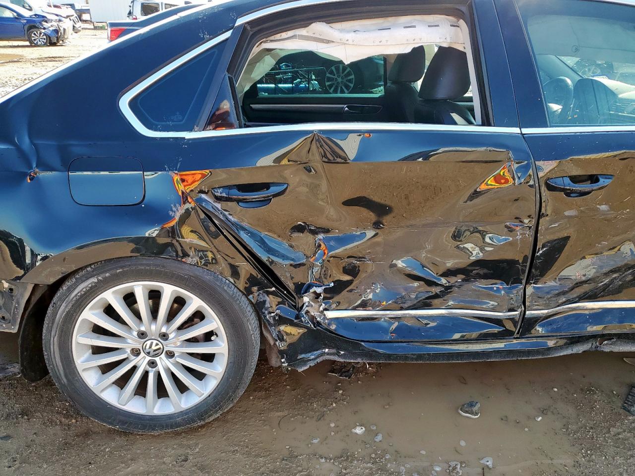 VOLKSWAGEN PASSAT SE