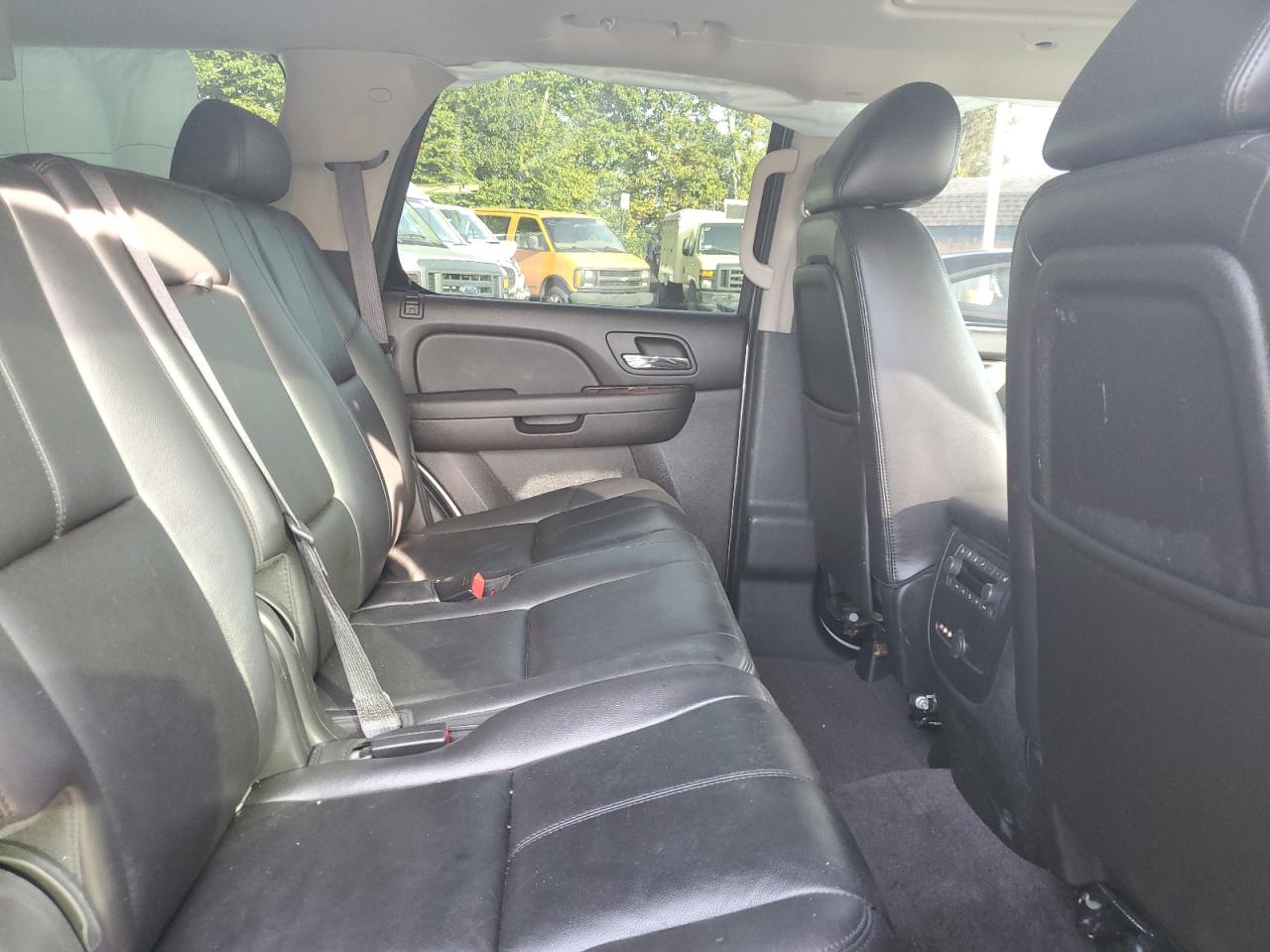 CHEVROLET TAHOE K1500 LT