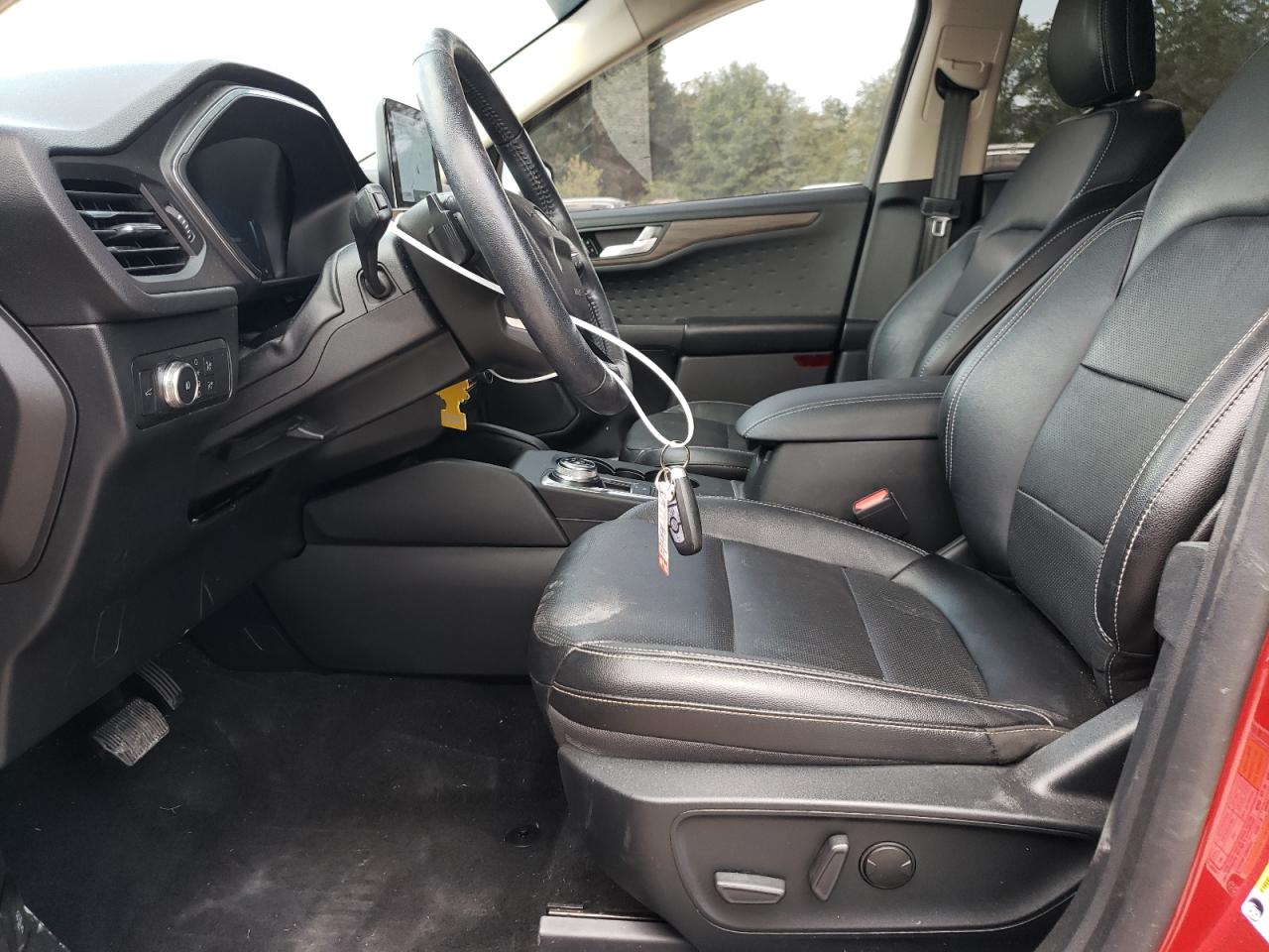 FORD ESCAPE TITANIUM