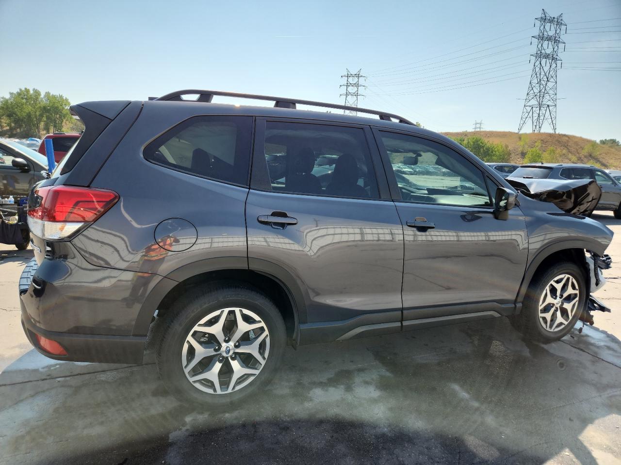 SUBARU FORESTER PREMIUM