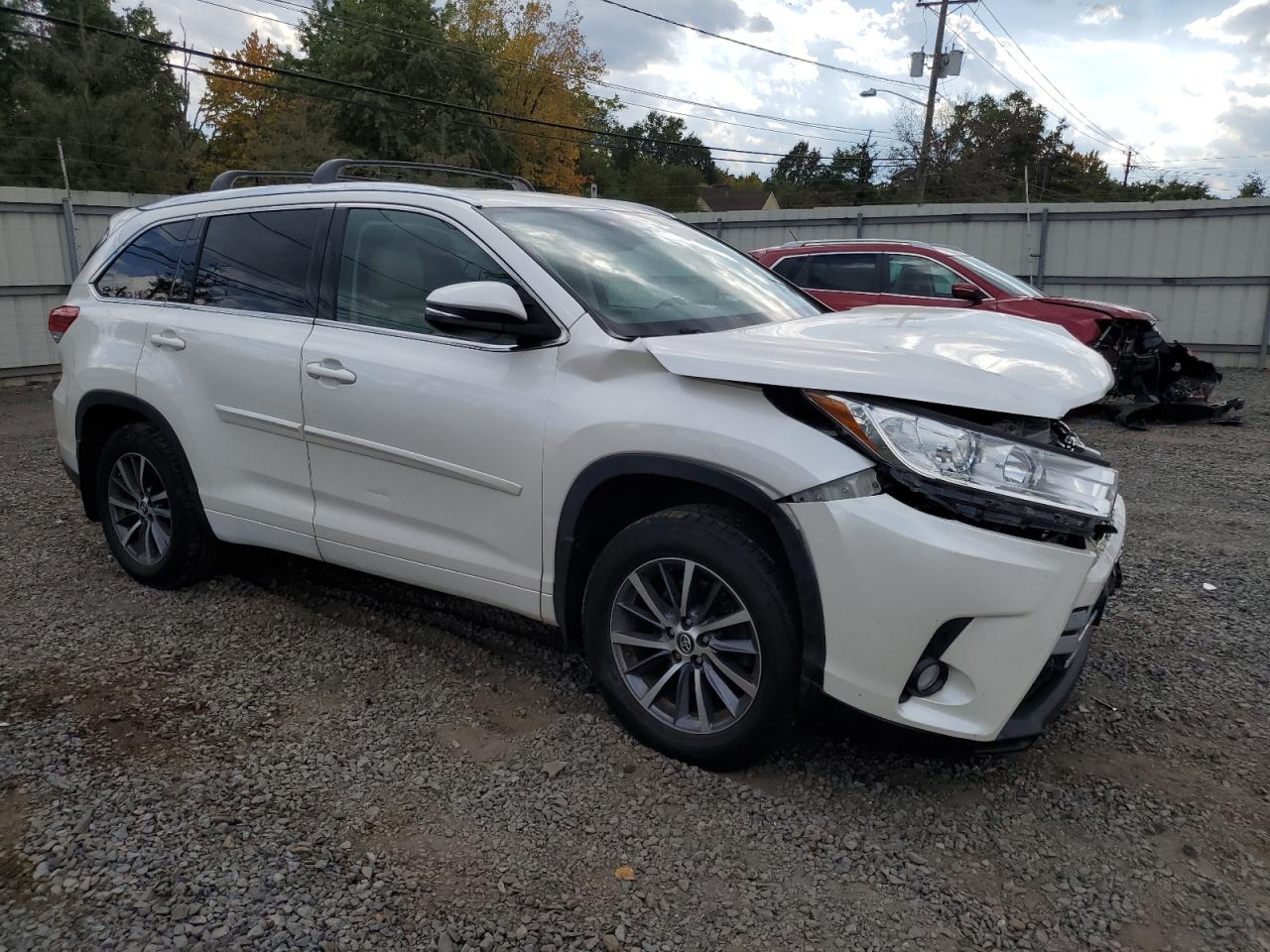 TOYOTA HIGHLANDER SE