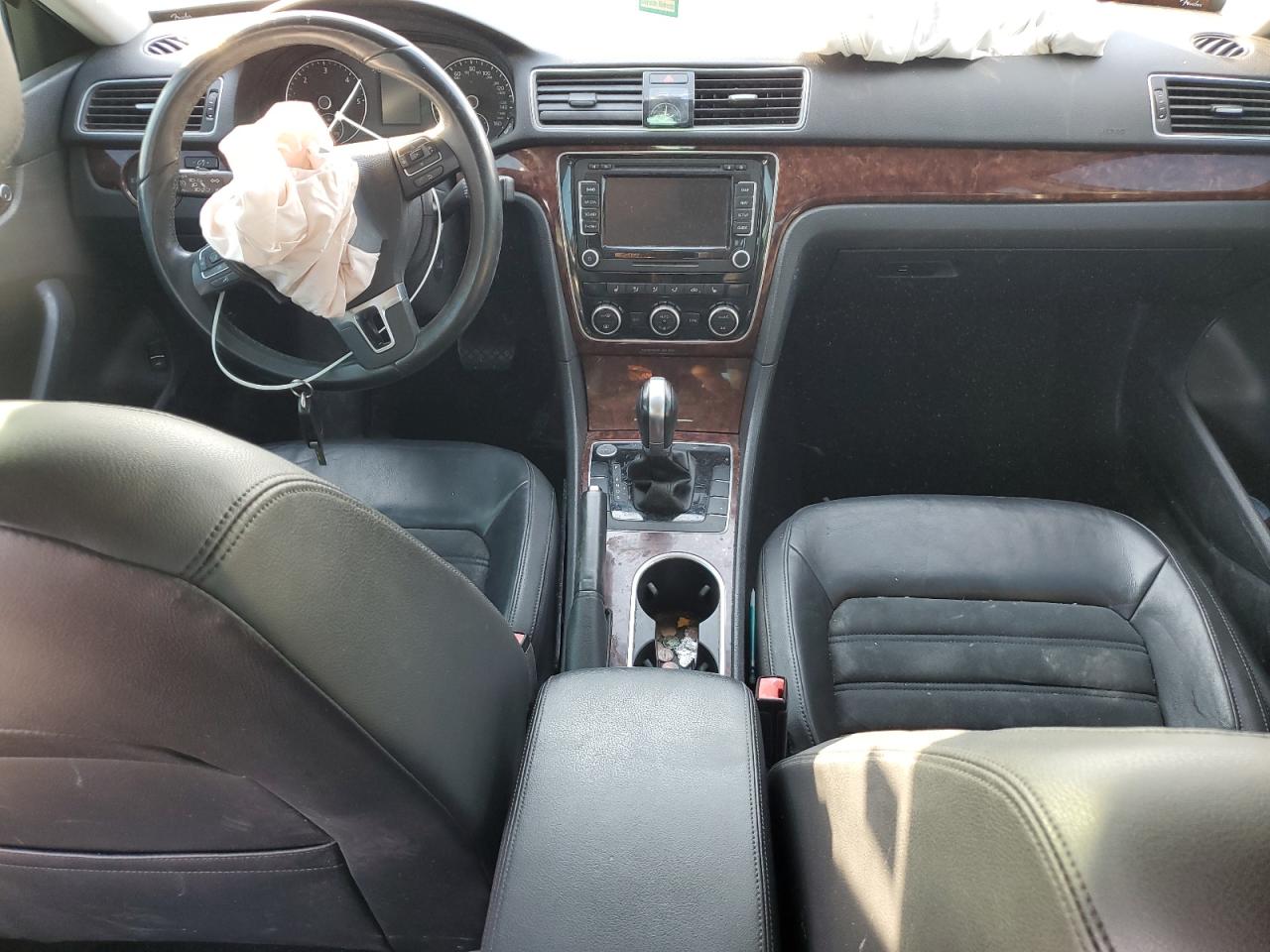 VOLKSWAGEN PASSAT SEL