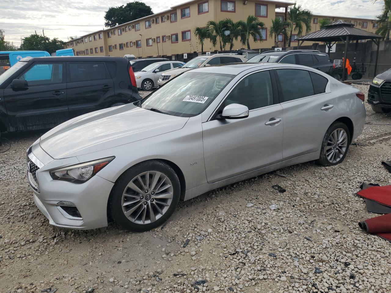 INFINITI Q50 LUXE