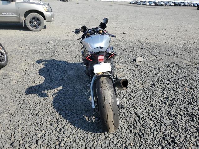 2025 YAMAHA YZF1000 D JYARNA8E2SA000301