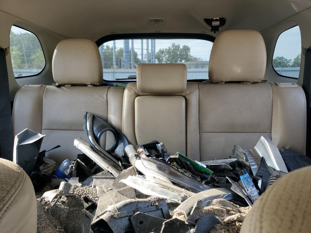 MITSUBISHI OUTLANDER SE