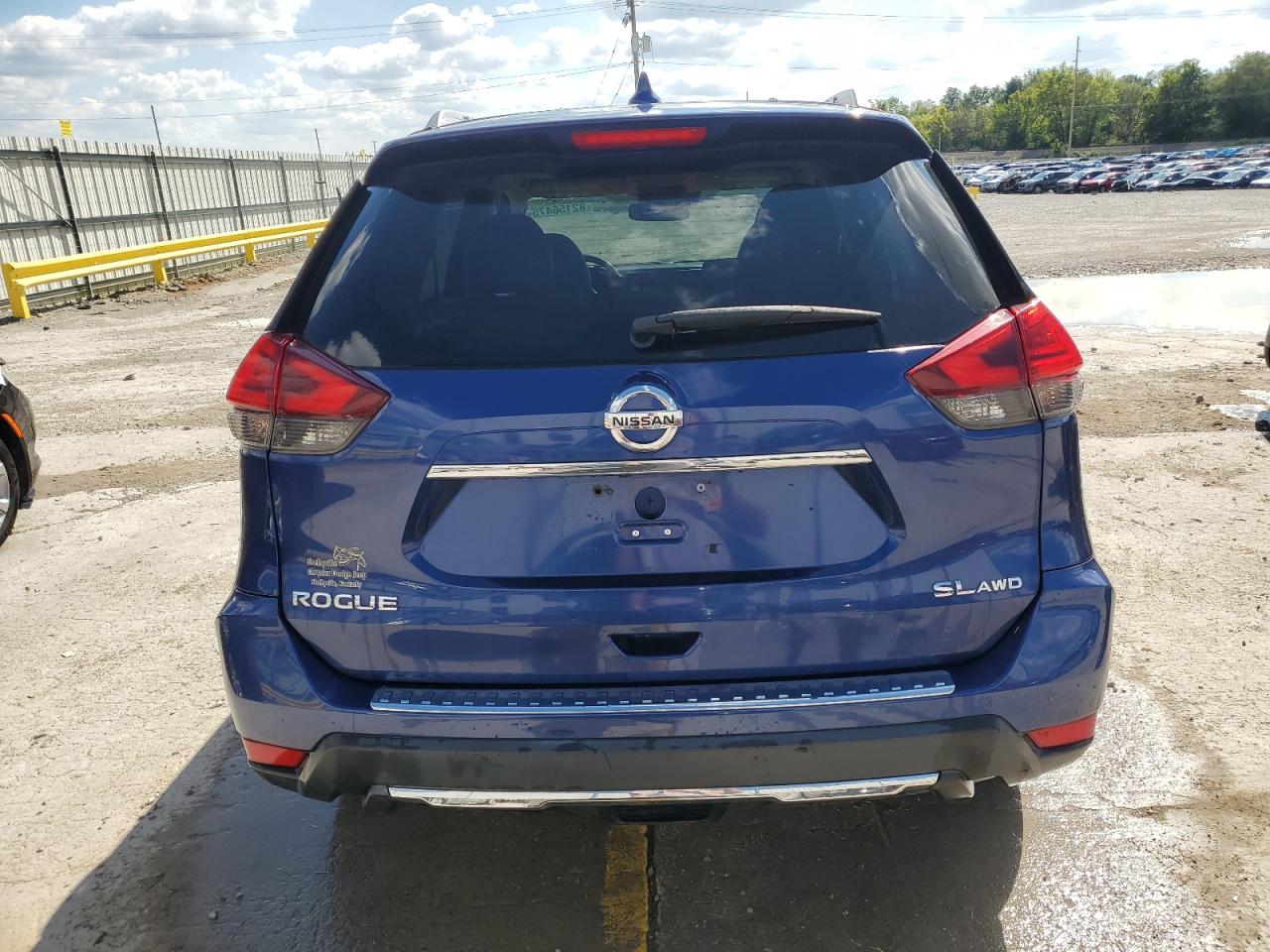 NISSAN ROGUE SV