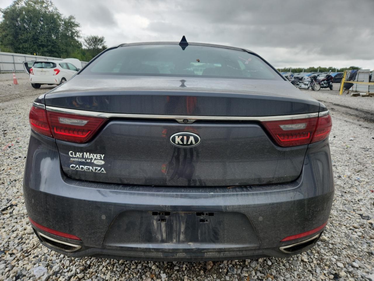 KIA CADENZA PREMIUM