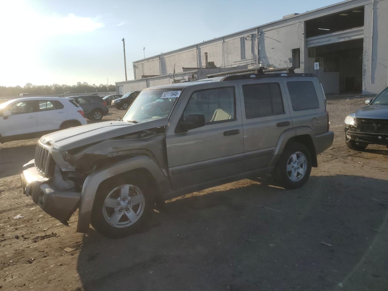  Salvage Jeep Commander