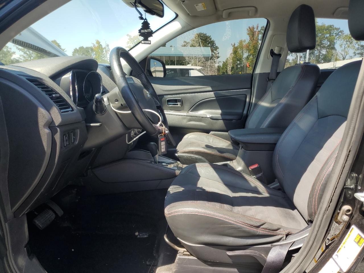 MITSUBISHI OUTLANDER ES