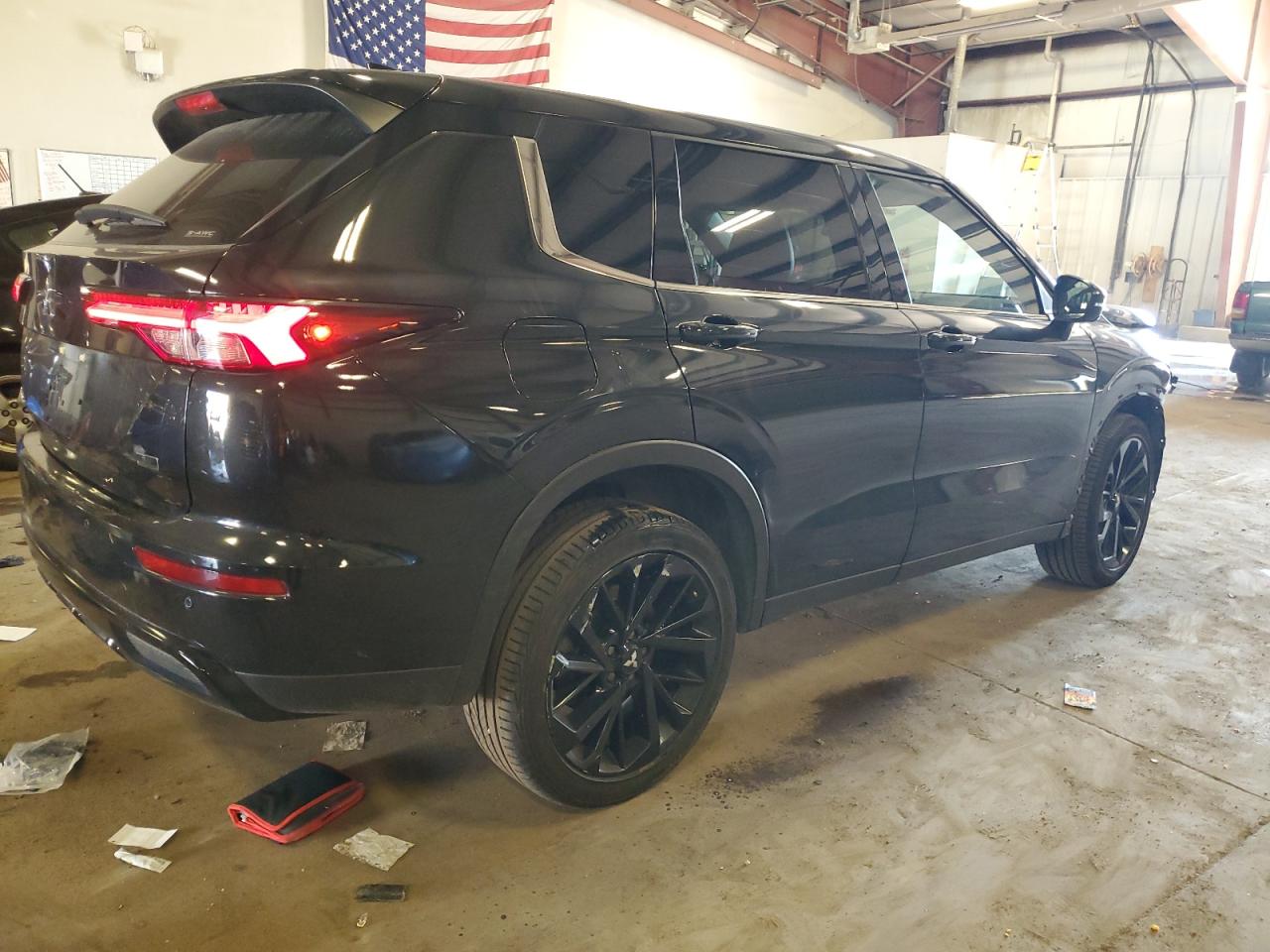 MITSUBISHI OUTLANDER SE