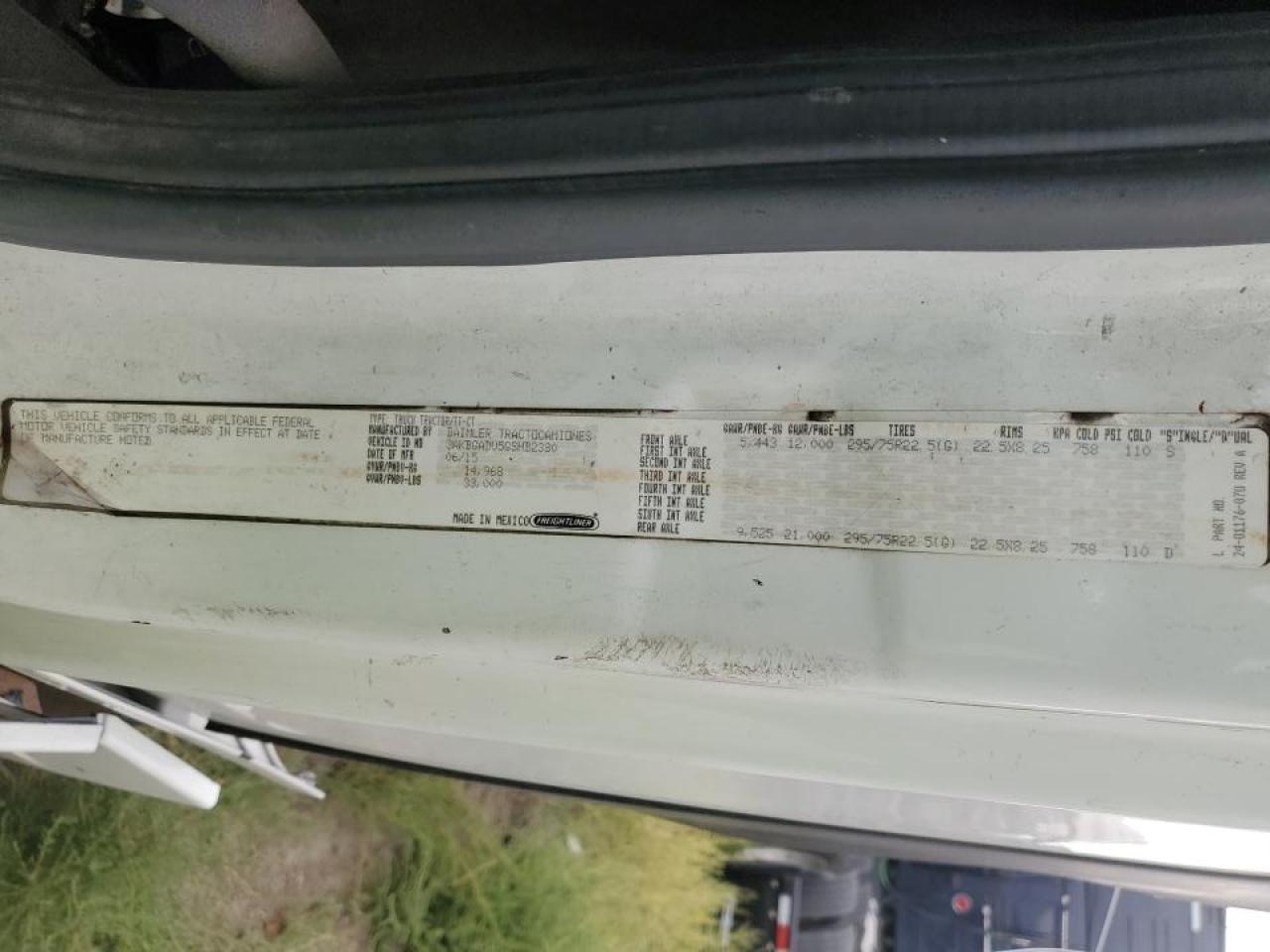 Lot #3246032187 2016 FREIGHTLINER CASCADIA 1