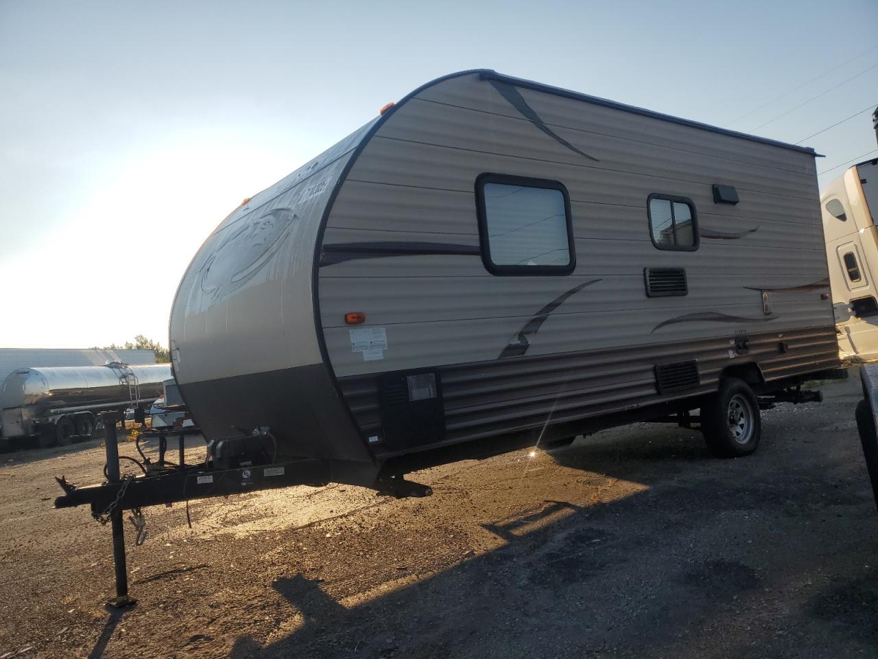 Lot #3257285763 2016 WILDWOOD WOLF PUP