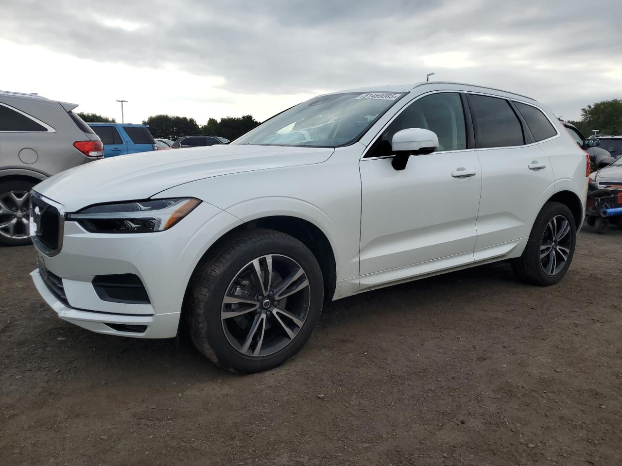 VOLVO XC60 T5 MOMENTUM