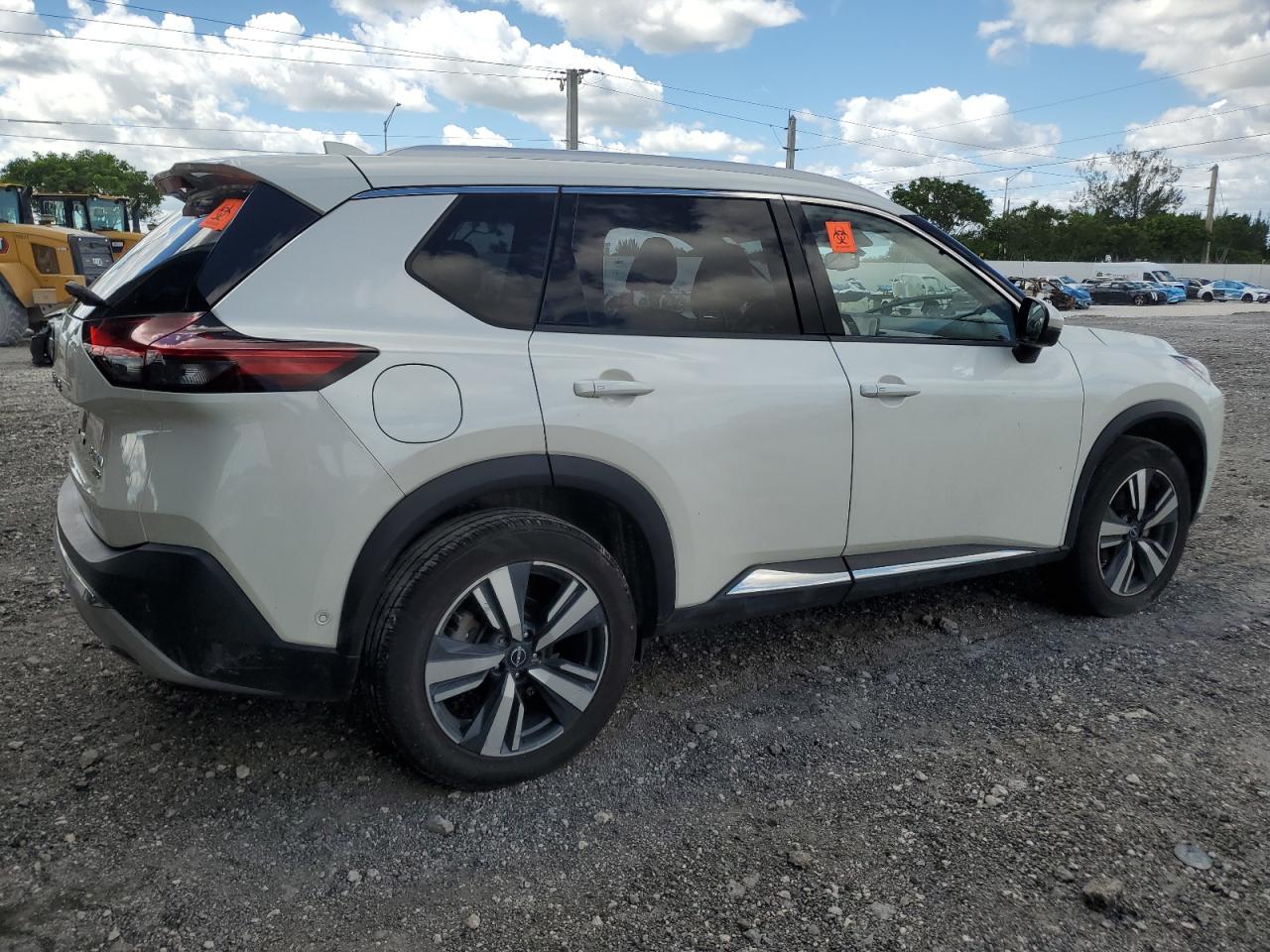 NISSAN ROGUE PLATINUM