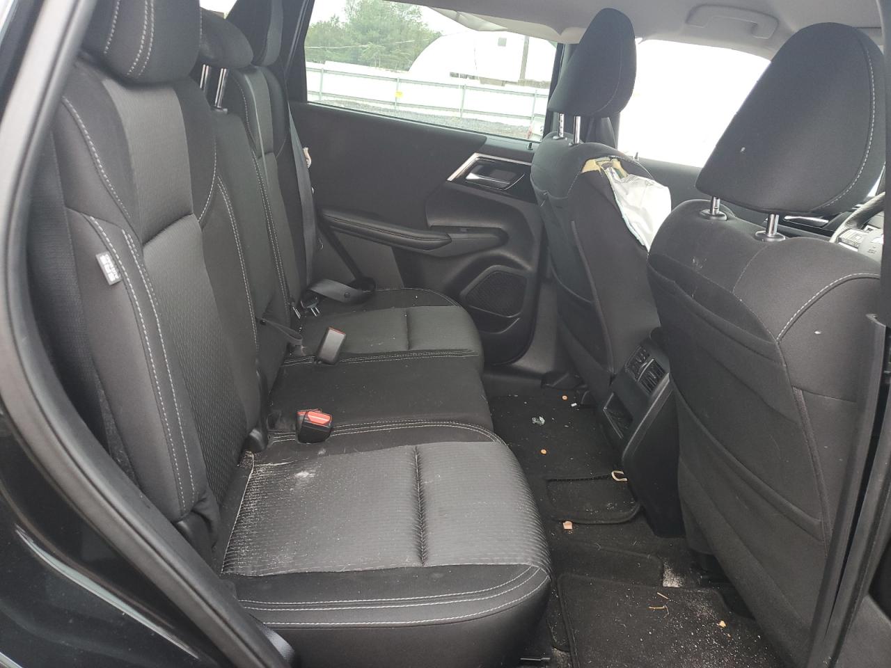 MITSUBISHI OUTLANDER ES