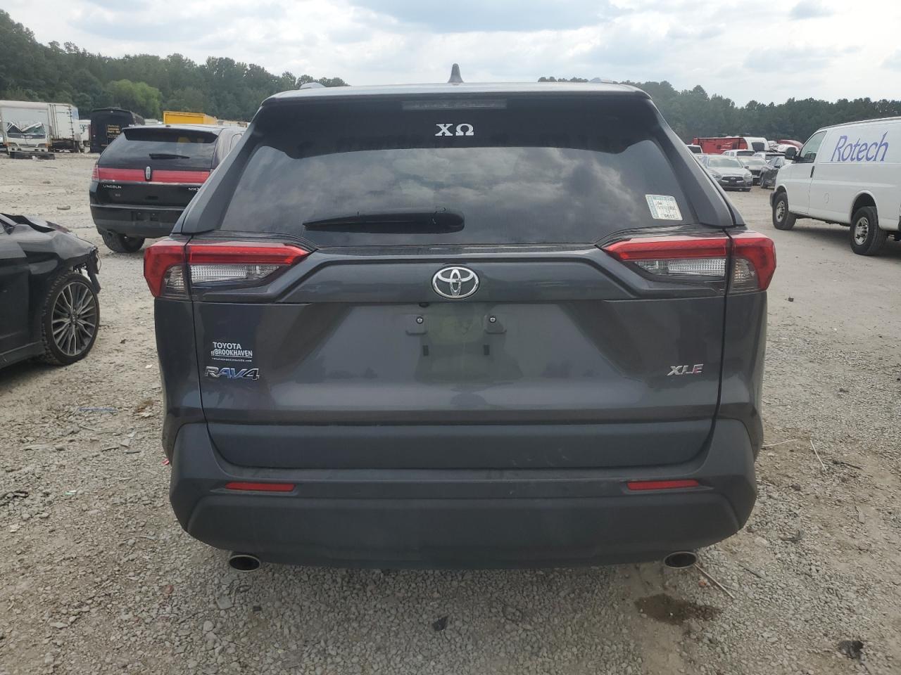 TOYOTA RAV4 XLE PREMIUM