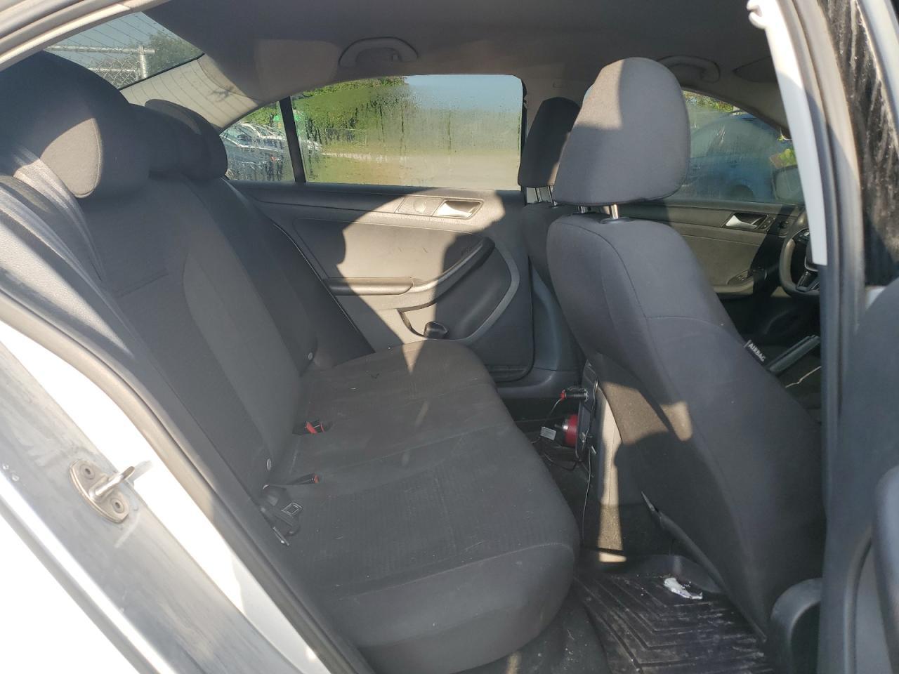 Lot #3240105573 2016 VOLKSWAGEN JETTA S