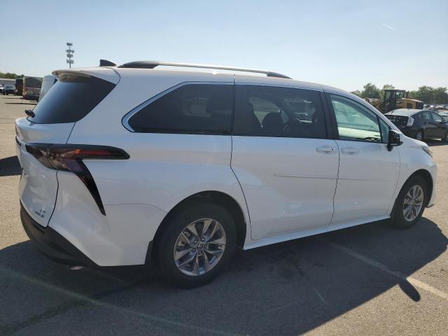 2024 TOYOTA SIENNA LE 5TDBSKFC9RS138713