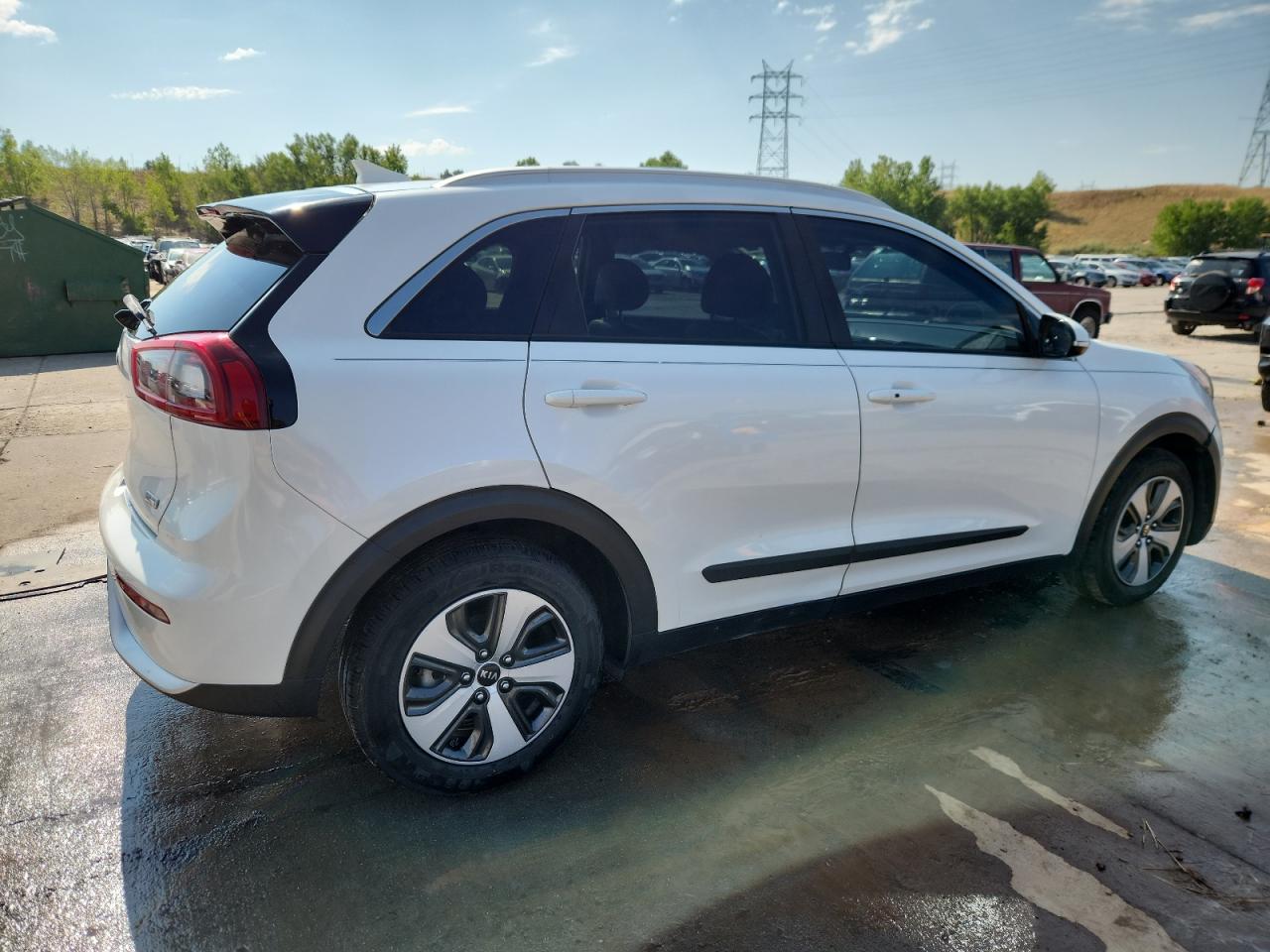 KIA NIRO EX