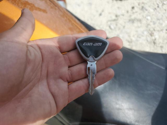 2014 CAN-AM SPYDER ROA 2BXNBCD13EV000485