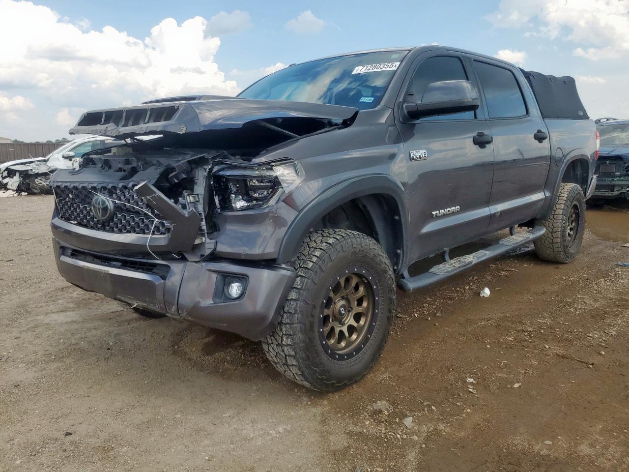 TOYOTA TUNDRA CREWMAX SR5