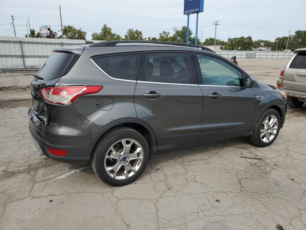 FORD ESCAPE SE