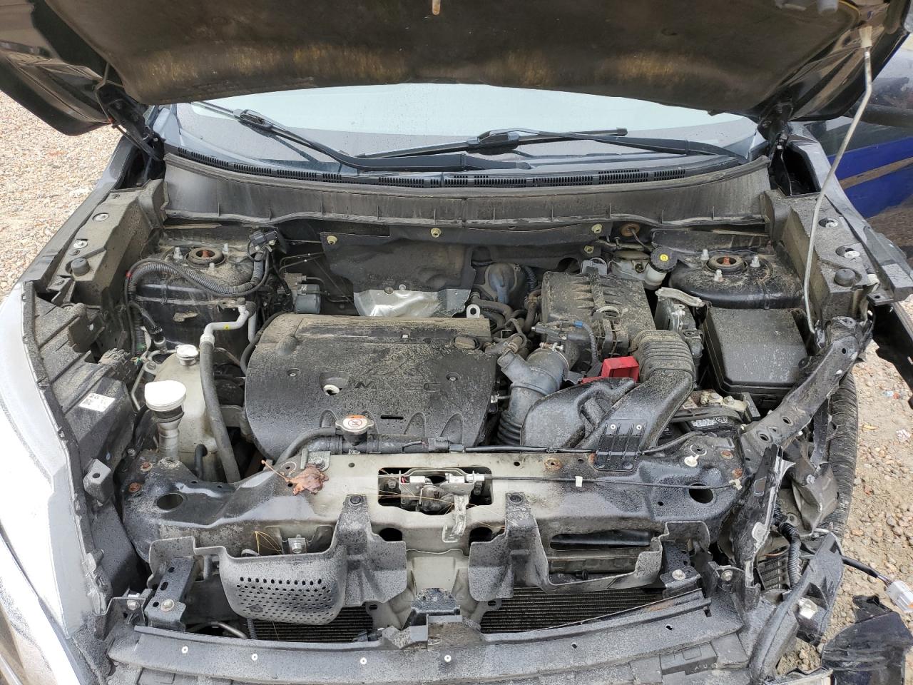 MITSUBISHI OUTLANDER ES