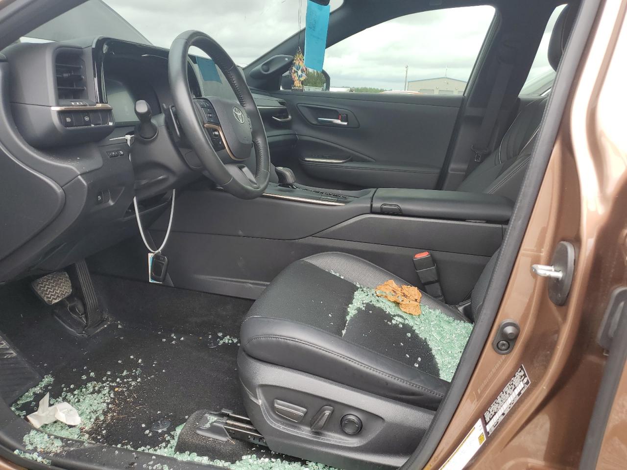 TOYOTA CROWN PLATINUM