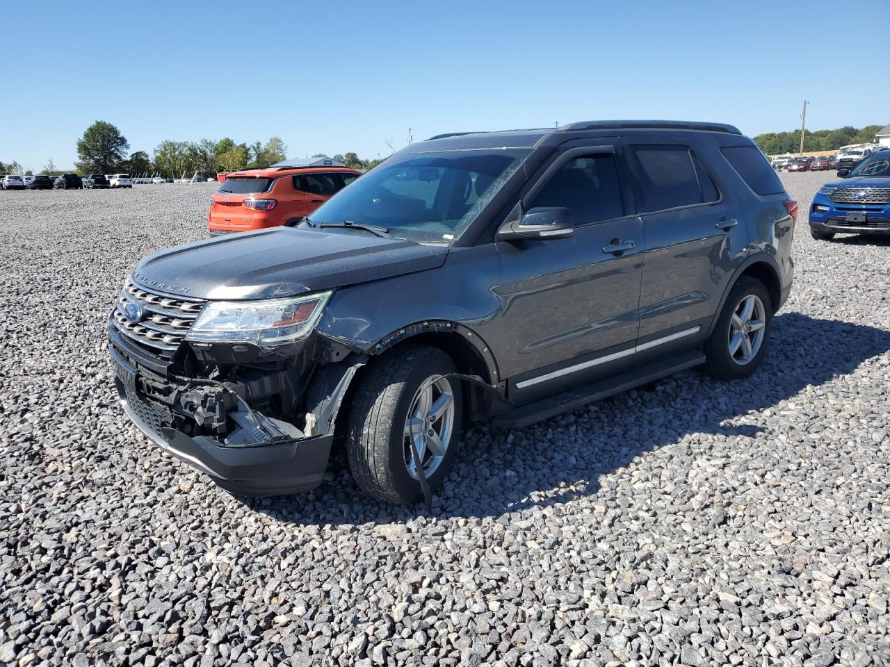 FORD EXPLORER XLT