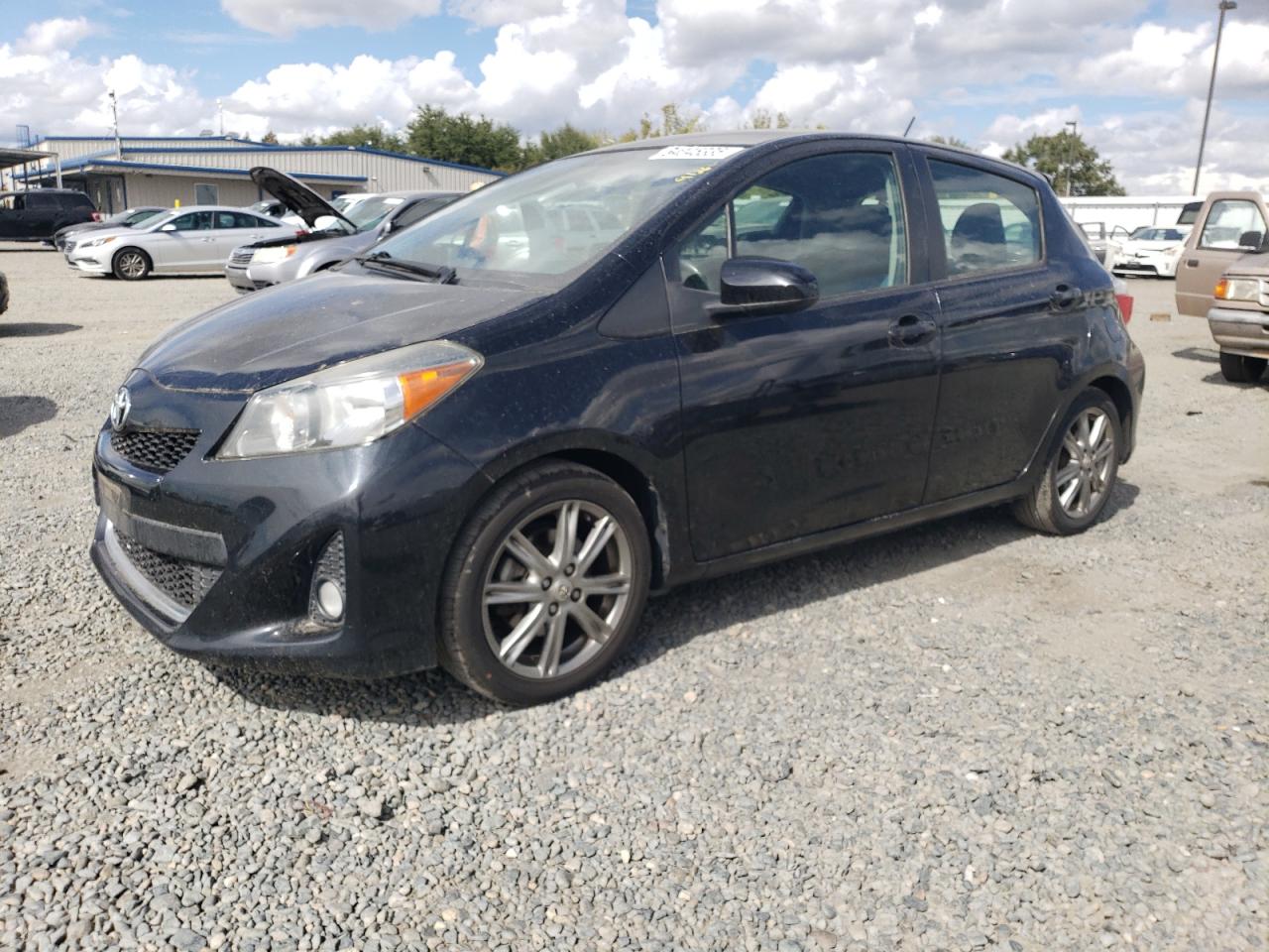 TOYOTA YARIS