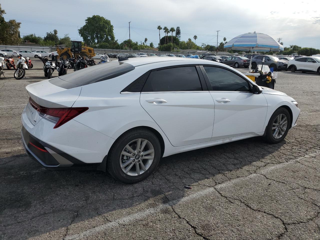 HYUNDAI ELANTRA LIMITED