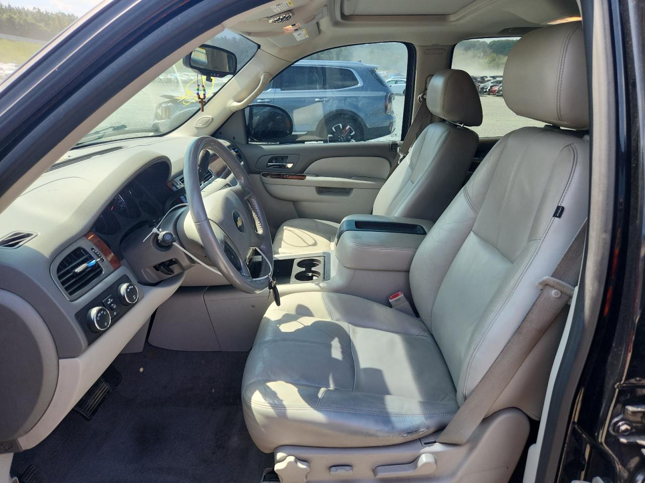 CHEVROLET TAHOE K1500 LT