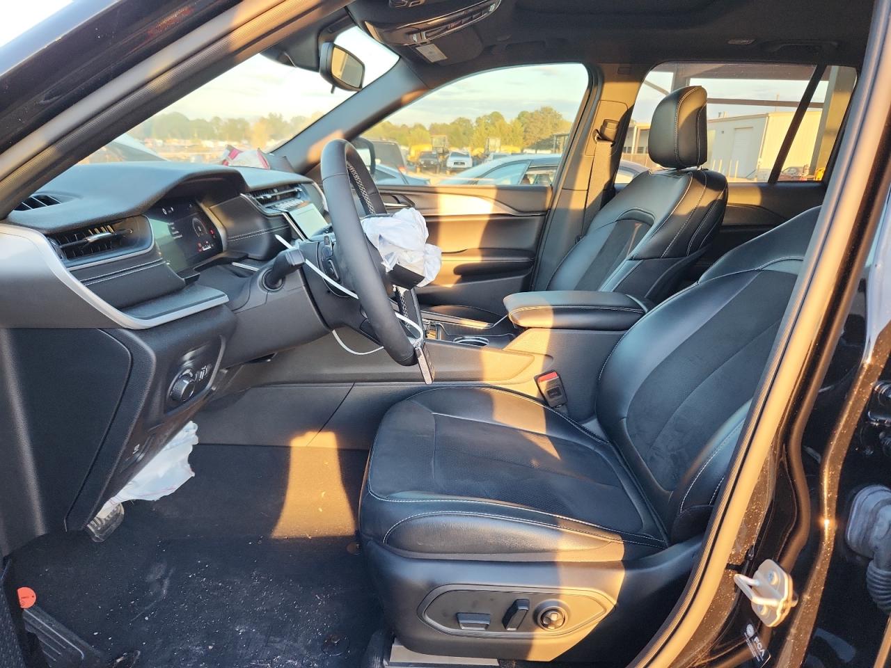 JEEP GRAND CHEROKEE LAREDO